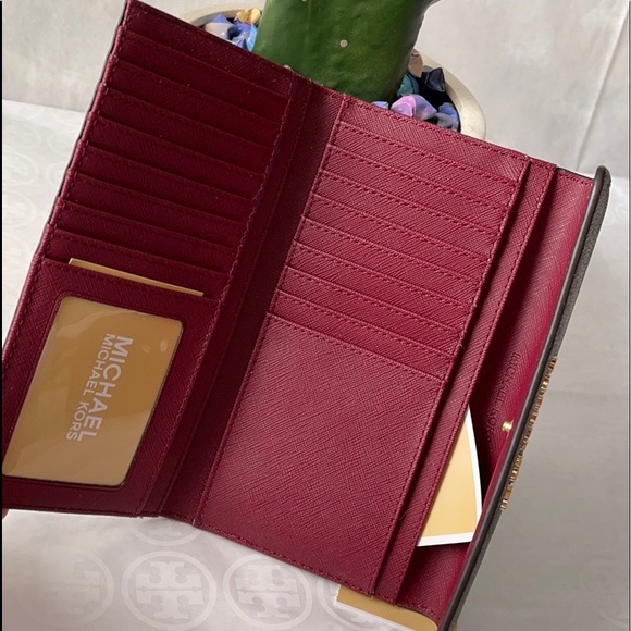 🌹Michael Kors Wallet🌹 - Picture 2 of 7